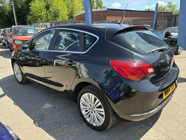 Vauxhall Astra 1.4 16V Excite Hatchback Euro 5 MM14TZB Black #4
