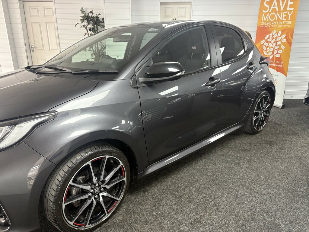 Toyota Yaris Hatchback 1.5 Vvt-h Gr Sport MC73RWK Grey #4