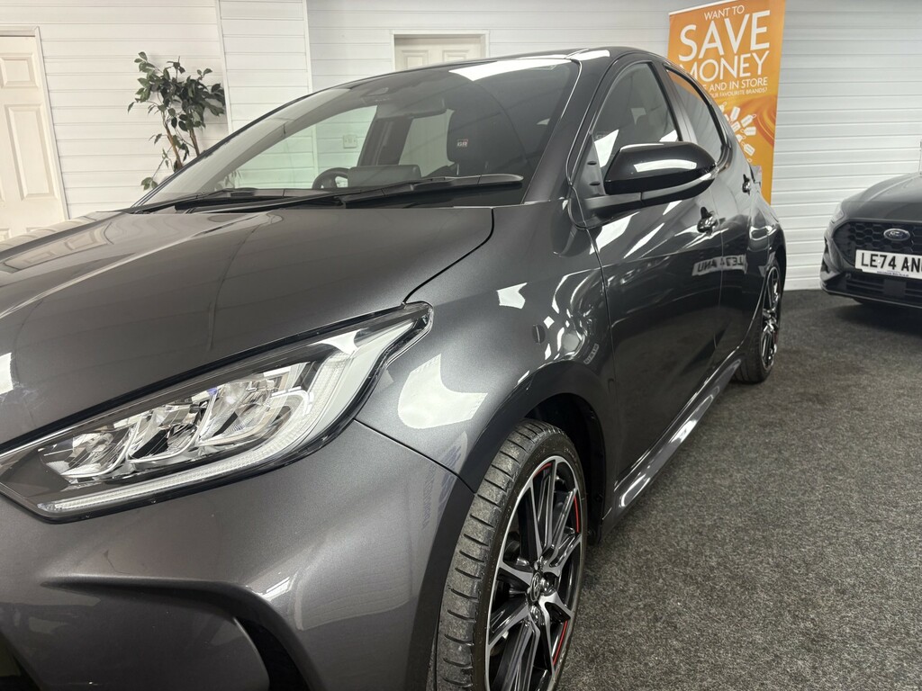 Toyota Yaris Hatchback 1.5 Vvt-h Gr Sport MC73RWK Grey #3