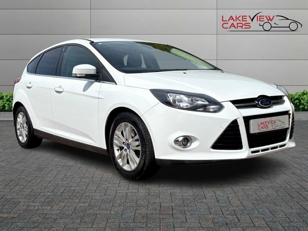 Ford Focus 1L Titanium Navigator White