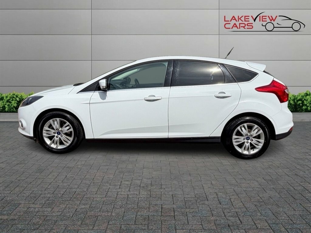 Ford Focus 1L Titanium Navigator White #4