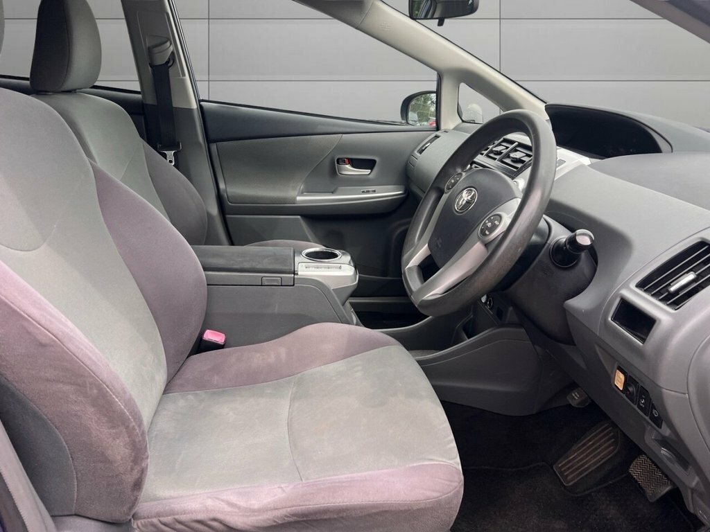 Toyota Prius+ Mpv 7 Seats Modelesta Body Android 2011 White #8