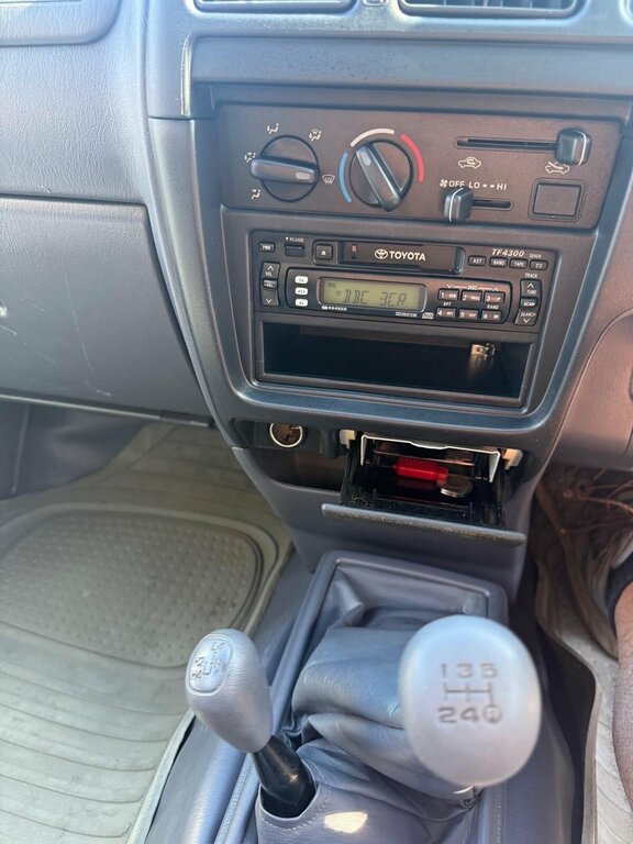 Toyota HILUX 250 Single Cab 4Wd Red #9