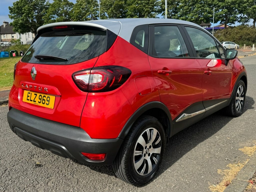 Renault Captur 0.9L Play ELZ969 Red #6
