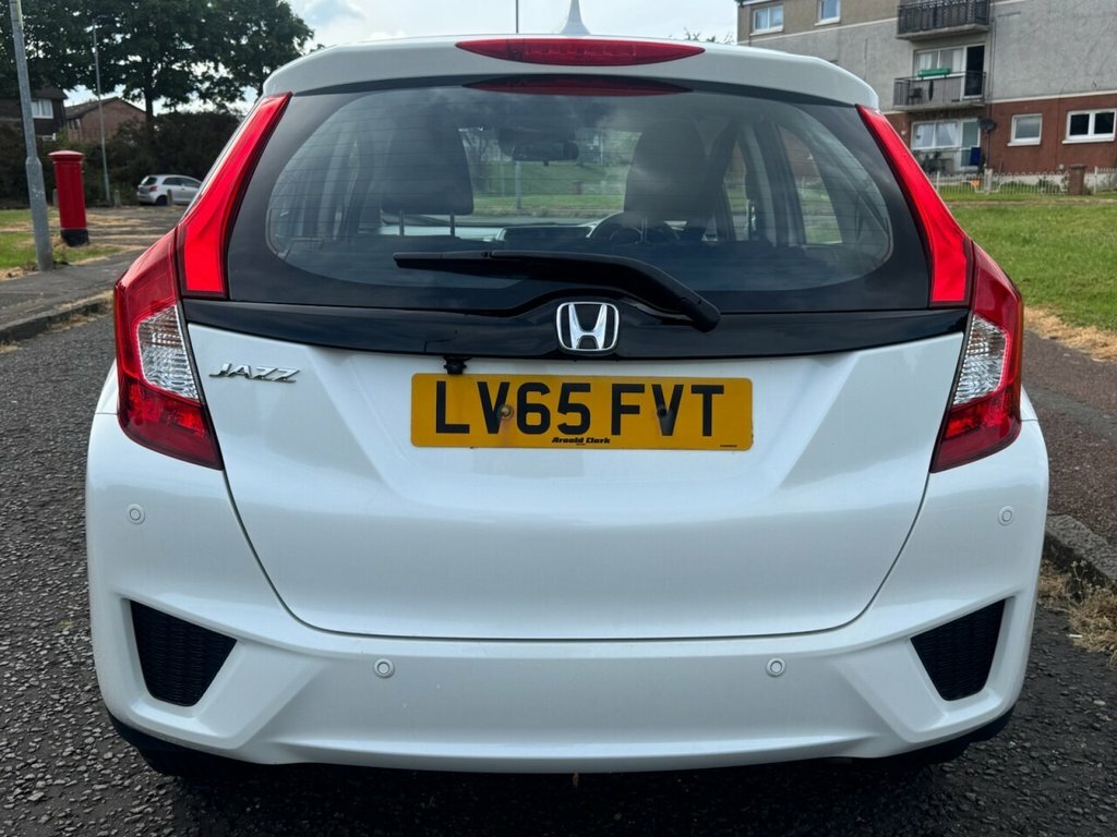 Honda Jazz 1.3L Se LV65FVT White #4
