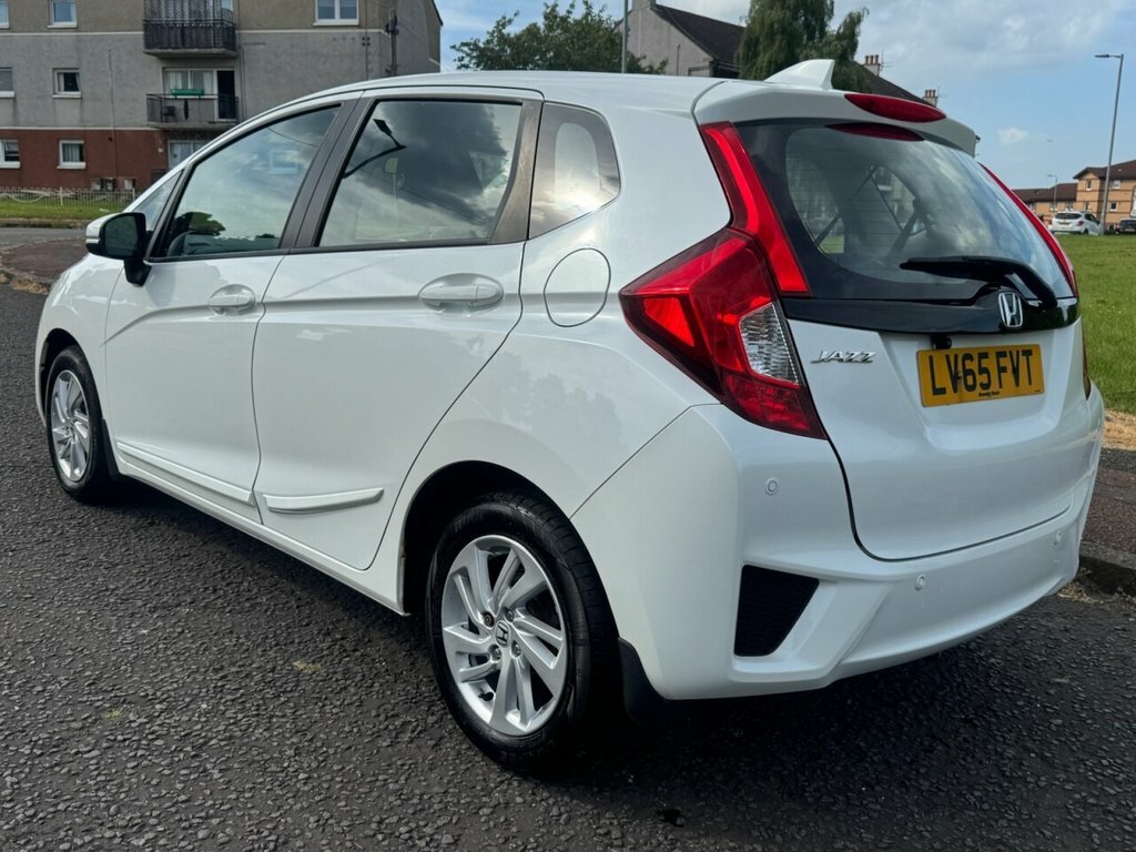 Honda Jazz 1.3L Se LV65FVT White #3