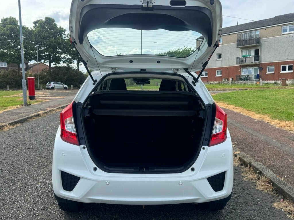 Honda Jazz 1.3L Se LV65FVT White #5