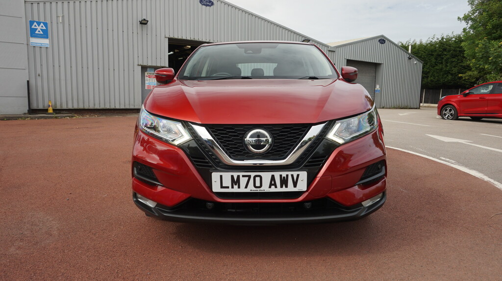 Nissan Qashqai 1.3 Dig-t Acenta Premium Dct Red #2