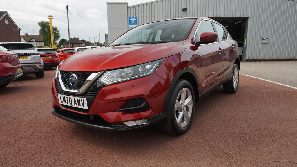 Nissan Qashqai 1.3 Dig-t Acenta Premium Dct Red #3