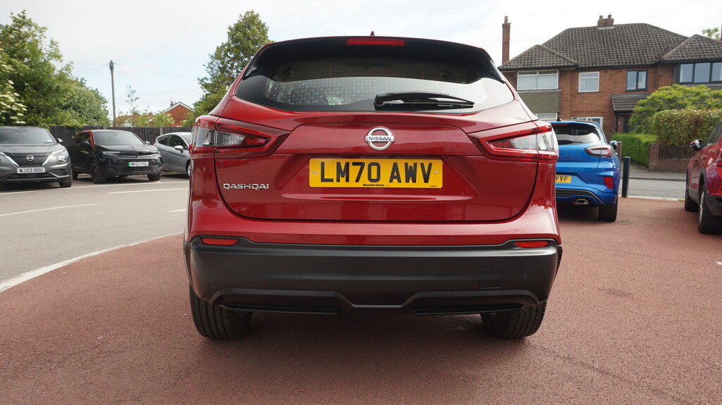 Nissan Qashqai 1.3 Dig-t Acenta Premium Dct Red #6