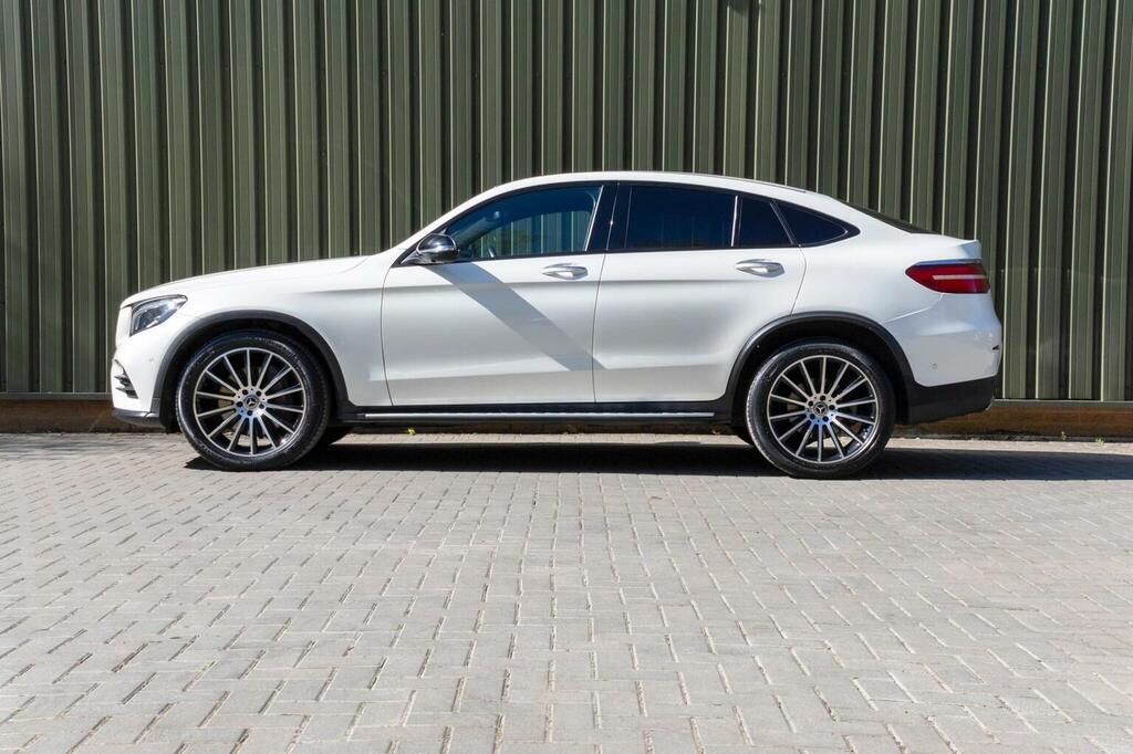 Mercedes-Benz GLC Class 2.1 Glc220d Amg Line Premium Plus Coupe G-tronic FY18NHK White #4