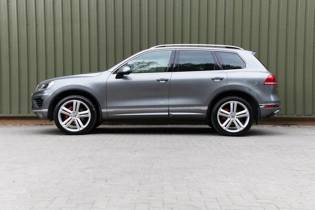 Volkswagen Touareg 3.0 Tdi V6 Bluemotion Tech R-line Plus Tiptronic 4 MK17HDU Grey #4