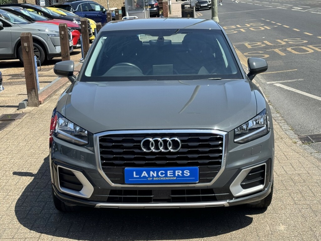 Audi Q2 1.5 Tfsi Cod 35 Sport KM20YBZ Grey #4