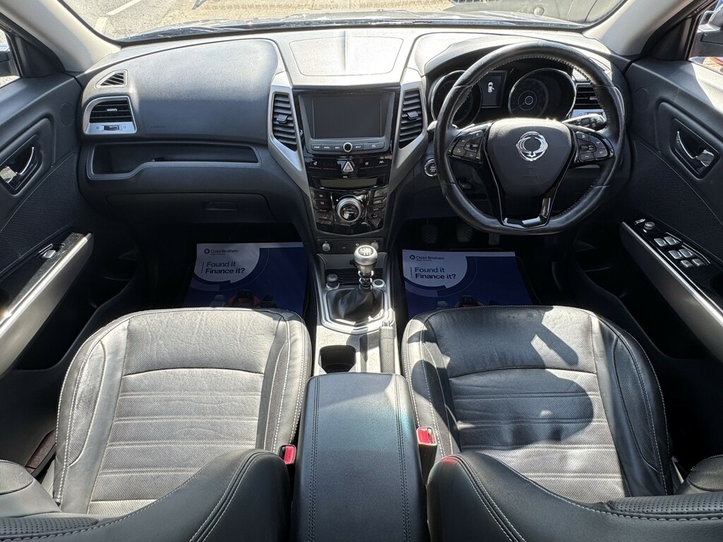 SsangYong Tivoli 1.6 P Ultimate Grey #2