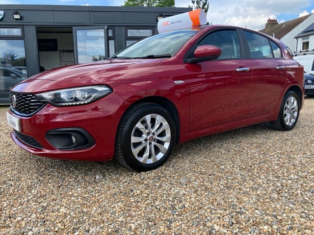Fiat Tipo 1.4 Mpi Easy Plus Red #4