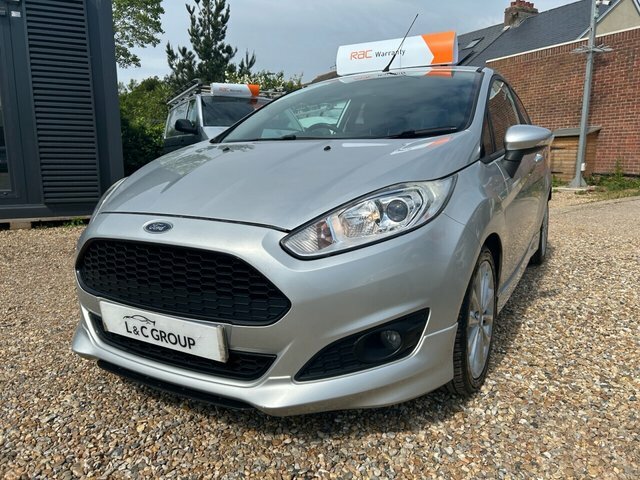 Ford Fiesta 1.0T Ecoboost Zetec S 125 Ps 12 Services - LN64WMF Silver #4