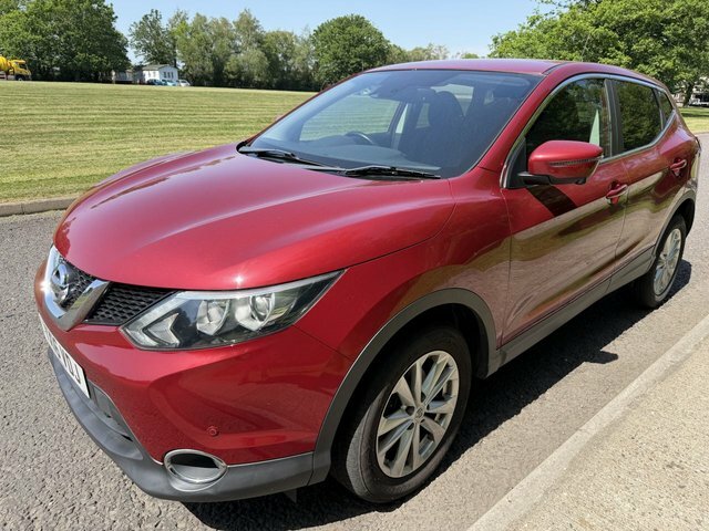 Nissan Qashqai 1.5 Dci N-tec Euro 6 YX16VDJ Red #3
