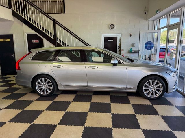 Volvo V90 D4 Inscription Estate NA17BXF Silver #5