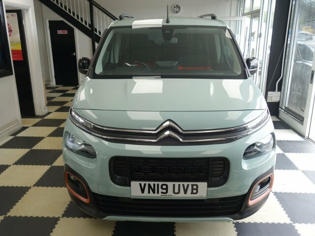Citroen Berlingo Puretech Flair XL Mpv VN19UVB Green #2