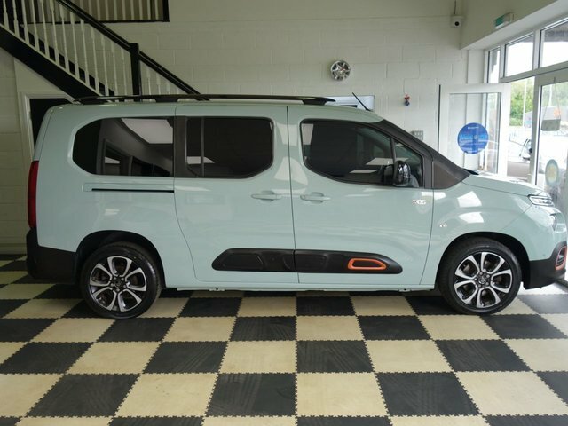 Citroen Berlingo Puretech Flair XL Mpv VN19UVB Green #4
