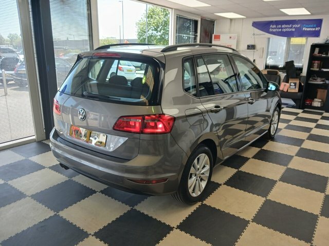 Volkswagen Golf SV Tsi Bluemotion Tech Se Grey #5