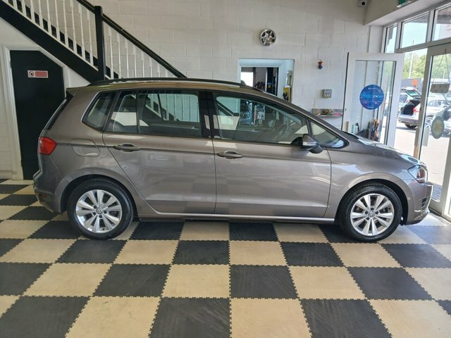 Volkswagen Golf SV Tsi Bluemotion Tech Se Grey #4