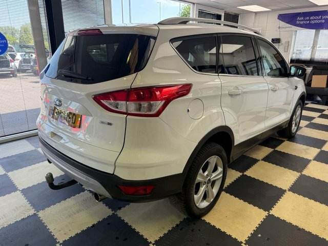 Ford Kuga Tdci Zetec Suv BG14NSO White #5