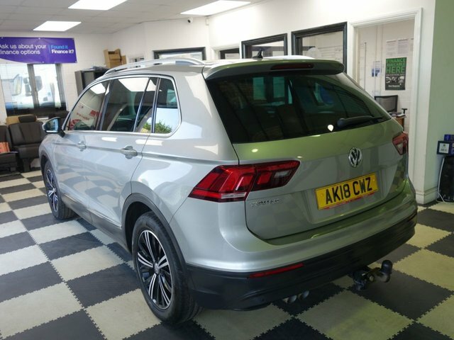 Volkswagen Tiguan Tdi Se Navigation Suv AK18CWZ Silver #6