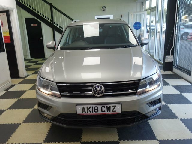 Volkswagen Tiguan Tdi Se Navigation Suv AK18CWZ Silver #2