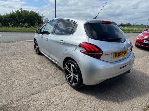 Peugeot 208 1.2 Puretech Gt Line Eat Euro 6 Ss Silver #4