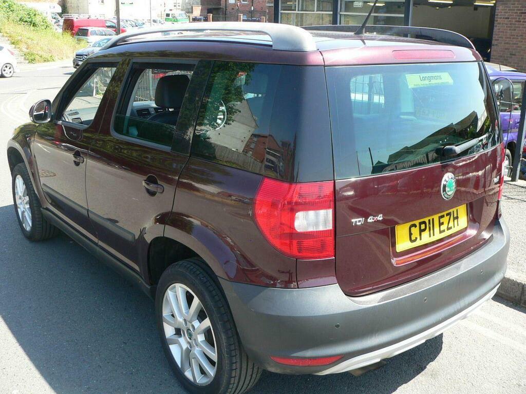 Skoda Yeti 2.0 Tdi Elegance 4Wd Euro 5 CP11EZH Red #4