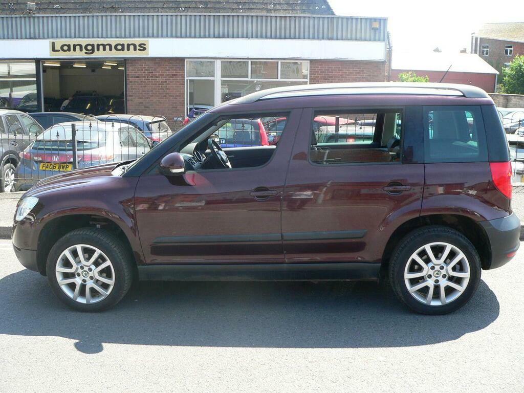 Skoda Yeti 2.0 Tdi Elegance 4Wd Euro 5 CP11EZH Red #5