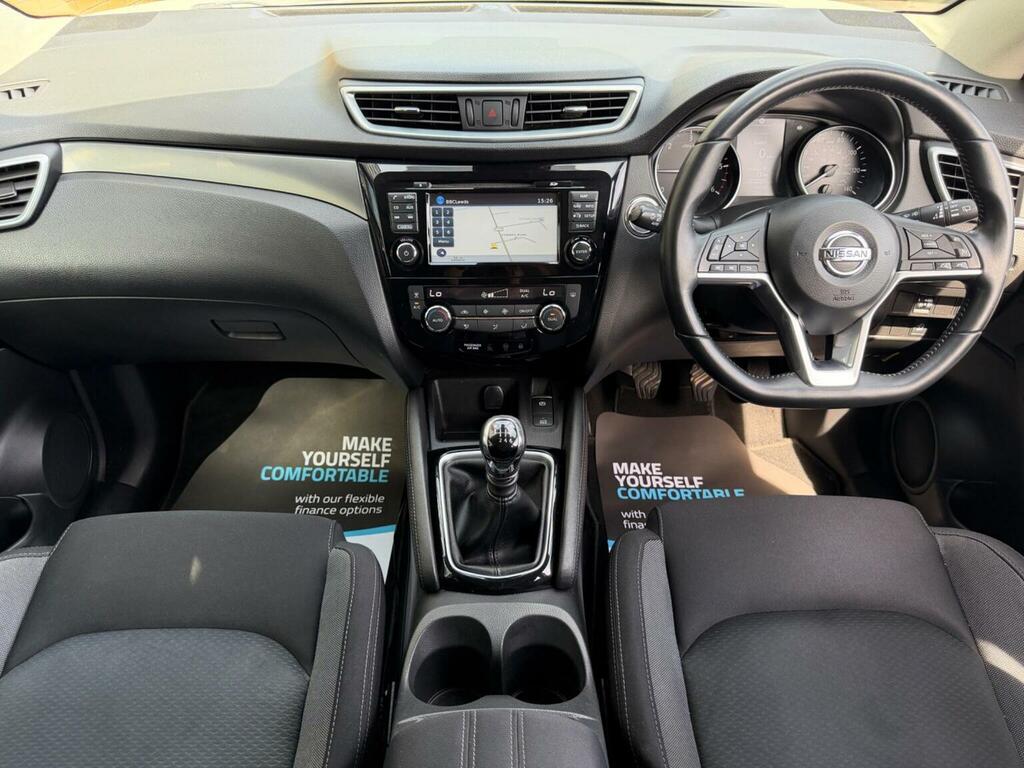 Nissan Qashqai 1.5 Dci N-connecta Euro 6 Ss DL18FZT White #2