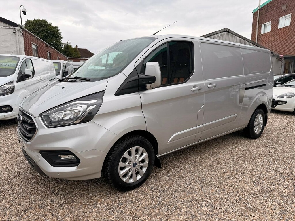Ford Transit Custom 2.0 300 Ecoblue Limited L2 H1 Euro 6 Ss YT71WVU #3