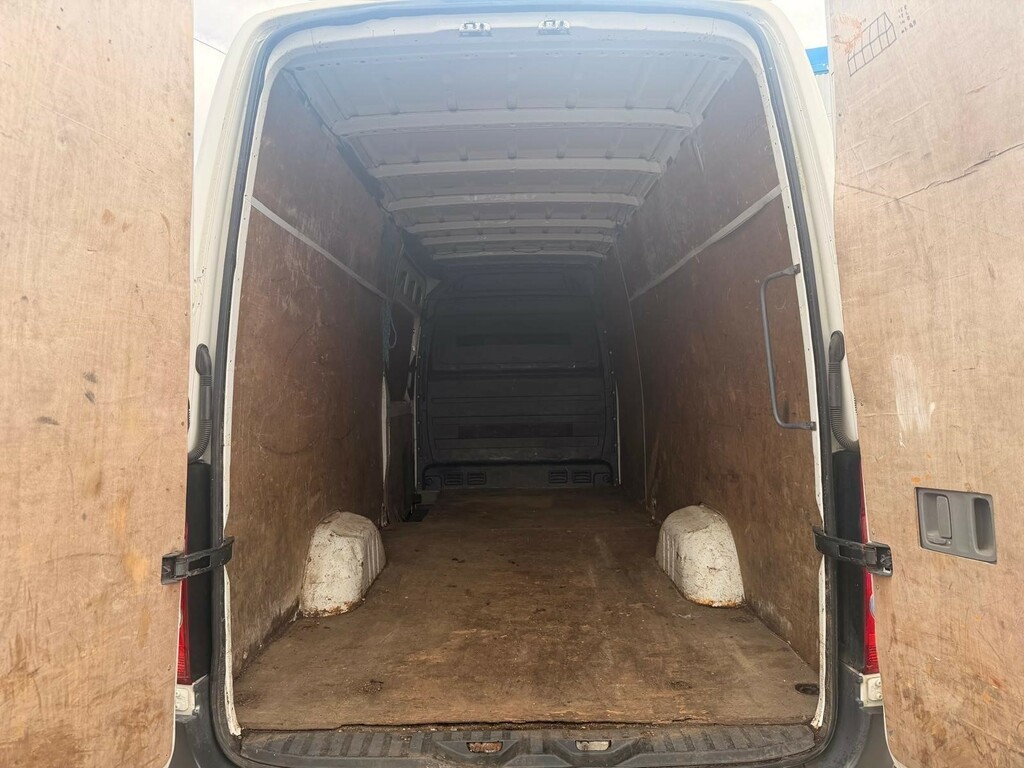 Volkswagen Crafter White #7
