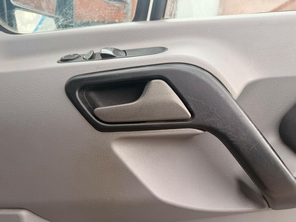 Volkswagen Crafter White #35