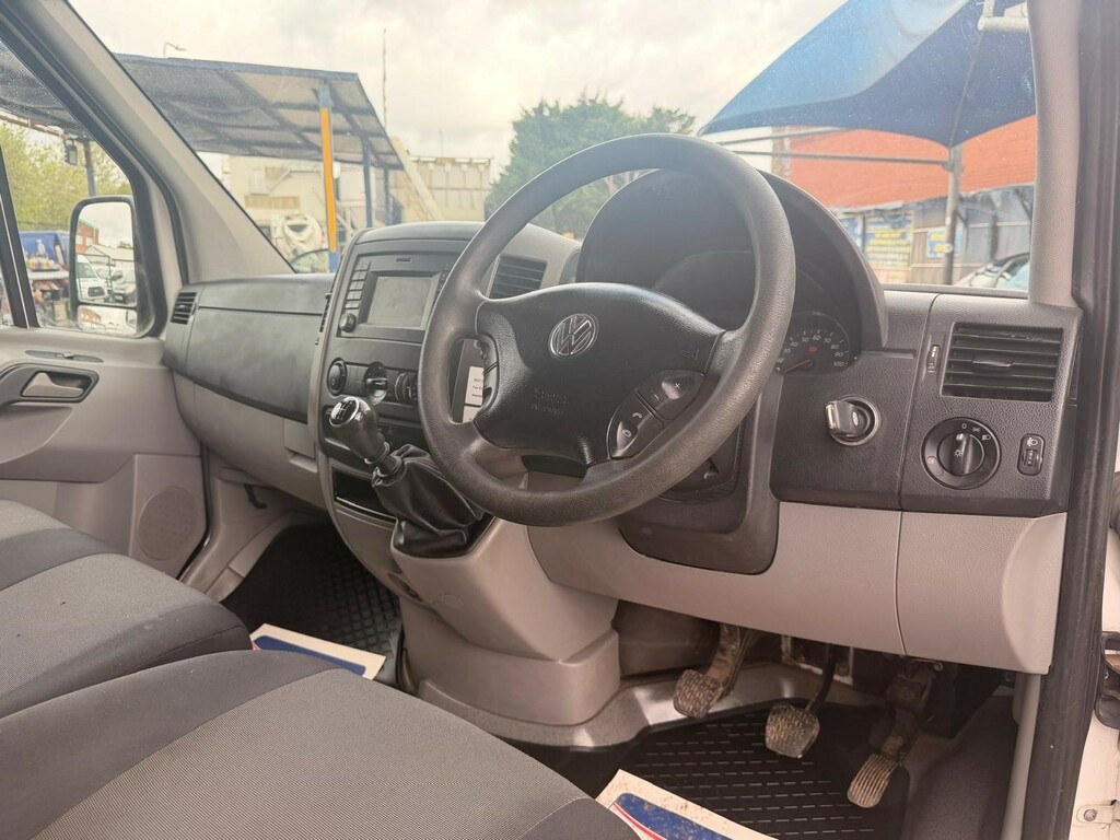 Volkswagen Crafter White #9