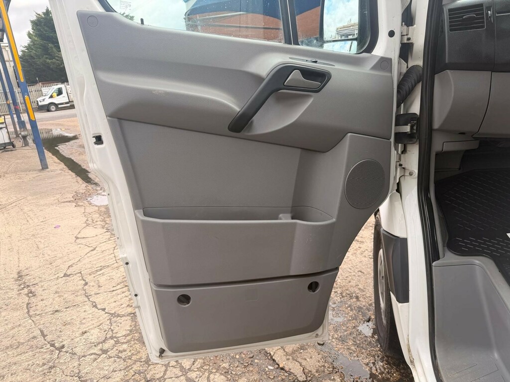 Volkswagen Crafter White #45