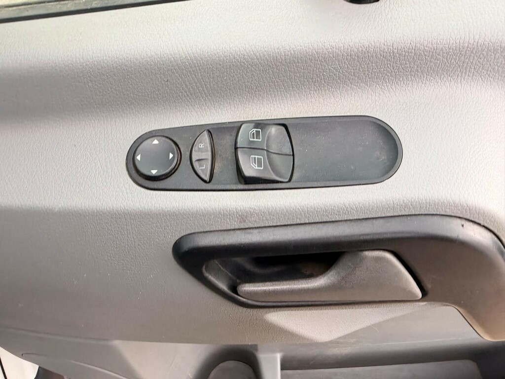 Volkswagen Crafter White #13