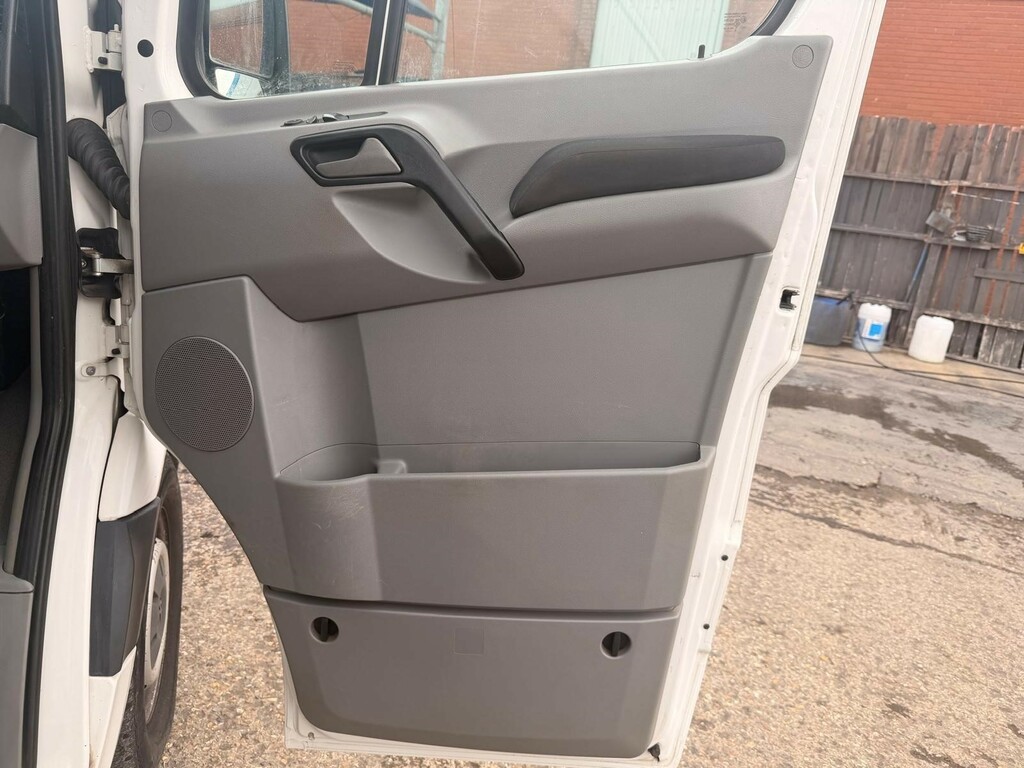Volkswagen Crafter White #36