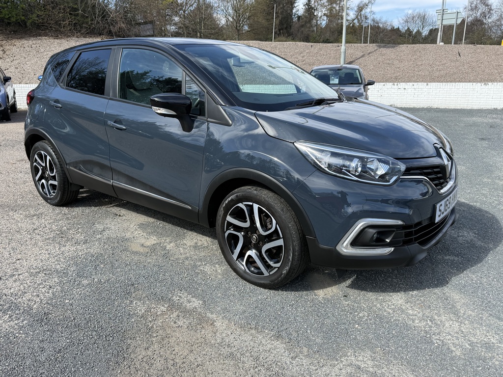 Renault Captur 1.3 Tce 130 Iconic Blue