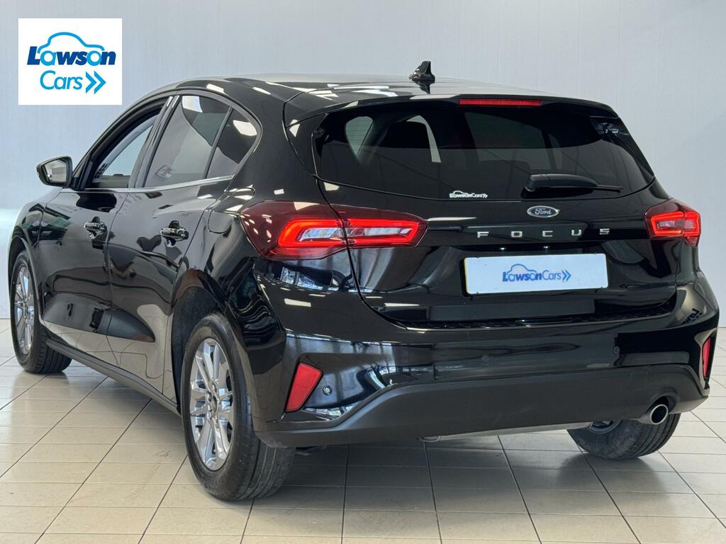 Ford Focus 1.0T Ecoboost Titanium Hatchback Black #4