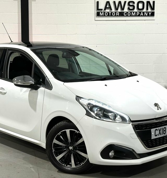 Peugeot 208 1.2 Puretech Allure Premium Hatchback M White #6