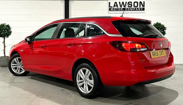 Vauxhall Astra 1.0I Turbo Ecotec Design Sports Tourer Red #4