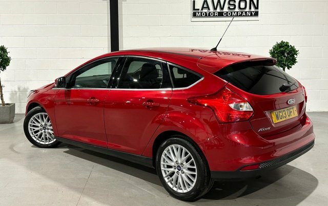 Ford Focus 1.0T Ecoboost Zetec Hatchback Eu Red #4