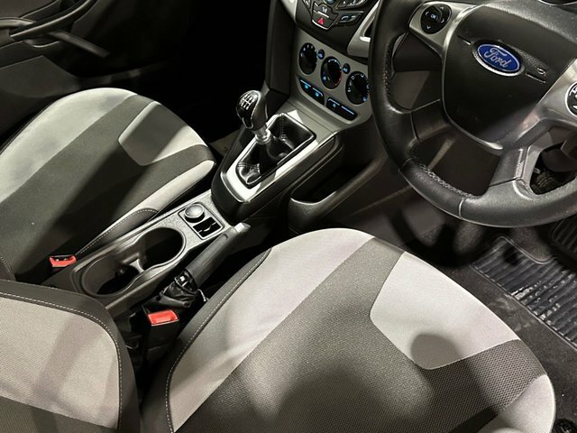 Ford Focus 1.0T Ecoboost Zetec Hatchback Eu Red #5