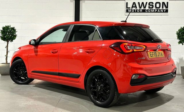 Hyundai I20 1.2 Premium Nav Hatchback Euro 6 Red #4
