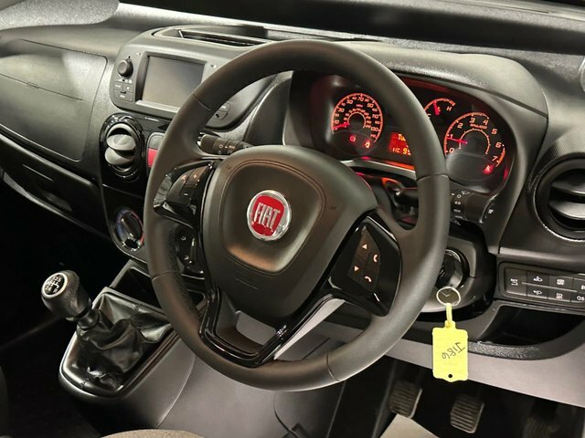 Fiat Qubo 1.3L Trekking Black #27