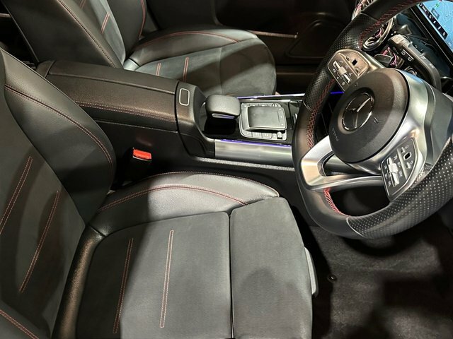 Mercedes-Benz EQA Eqa 250 66.5Kwh Amg Line Suv 19 Black #5