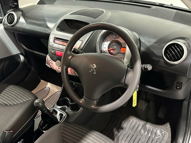 Peugeot 107 1.0 12V Active Hatchback Euro 5 Silver #2